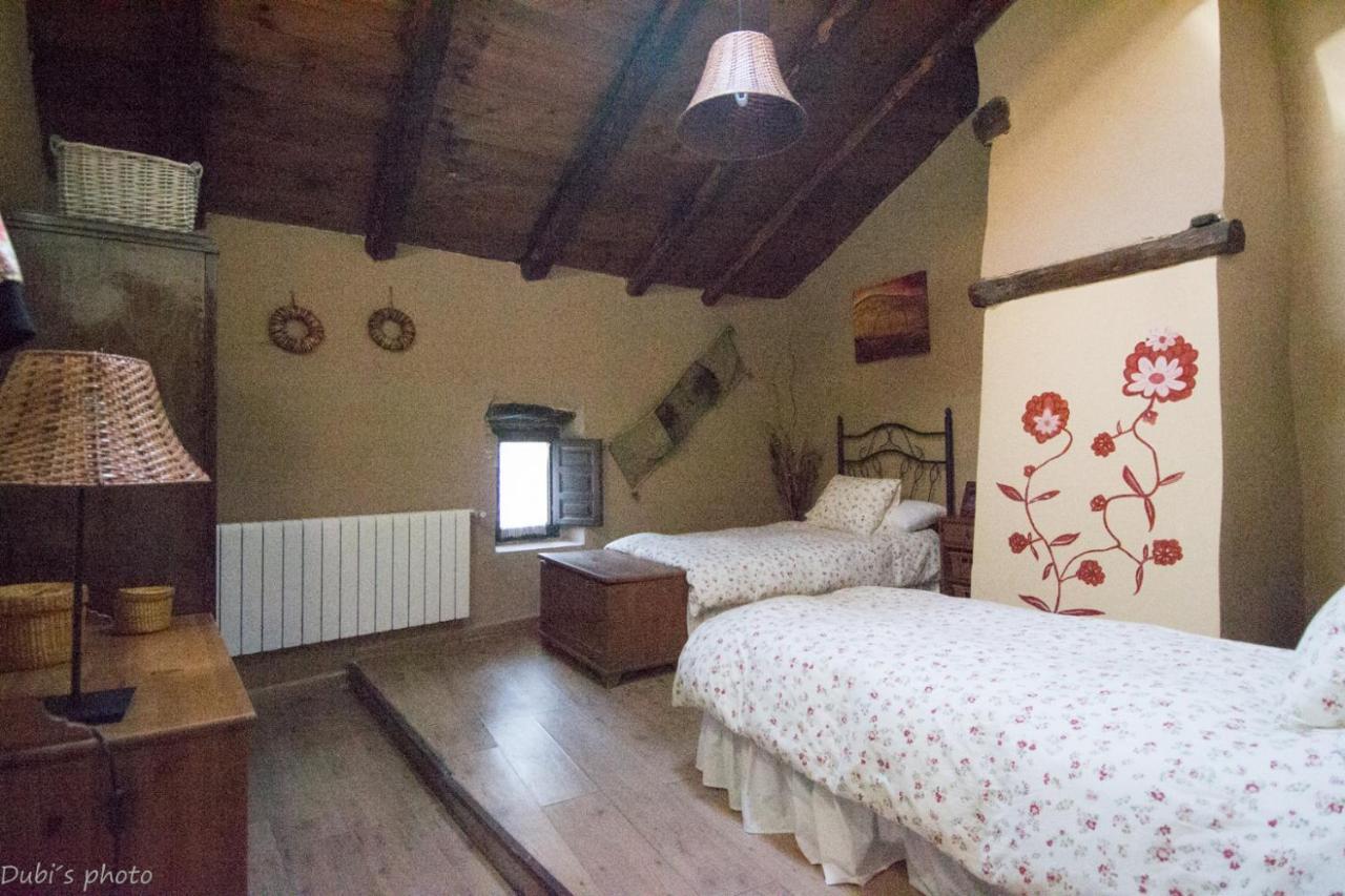 La Casita De Leire Guest House Tamajon Luaran gambar