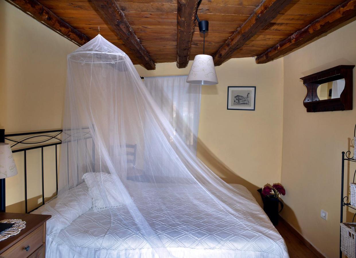 La Casita De Leire Guest House Tamajon Luaran gambar